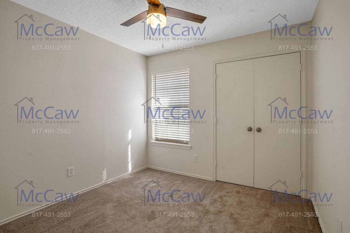 Apartment for rent at 2813 Newkirk Court, Euless, TX 76039