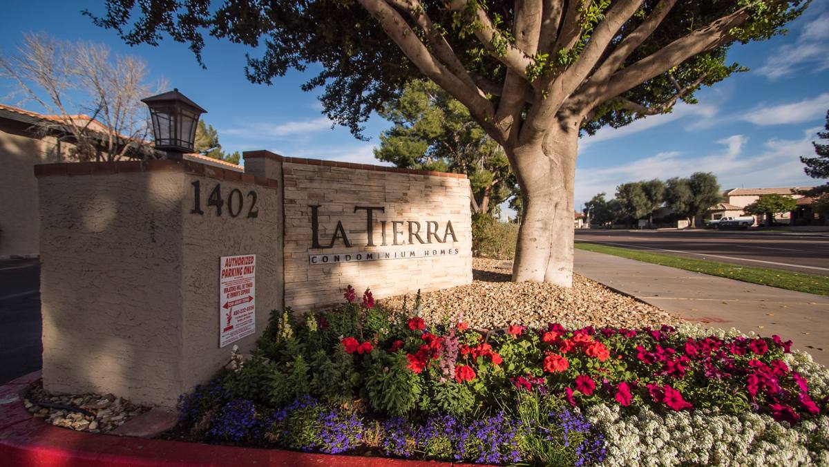 Condo for rent at 1402 E Guadalupe Rd, Tempe, AZ 85283