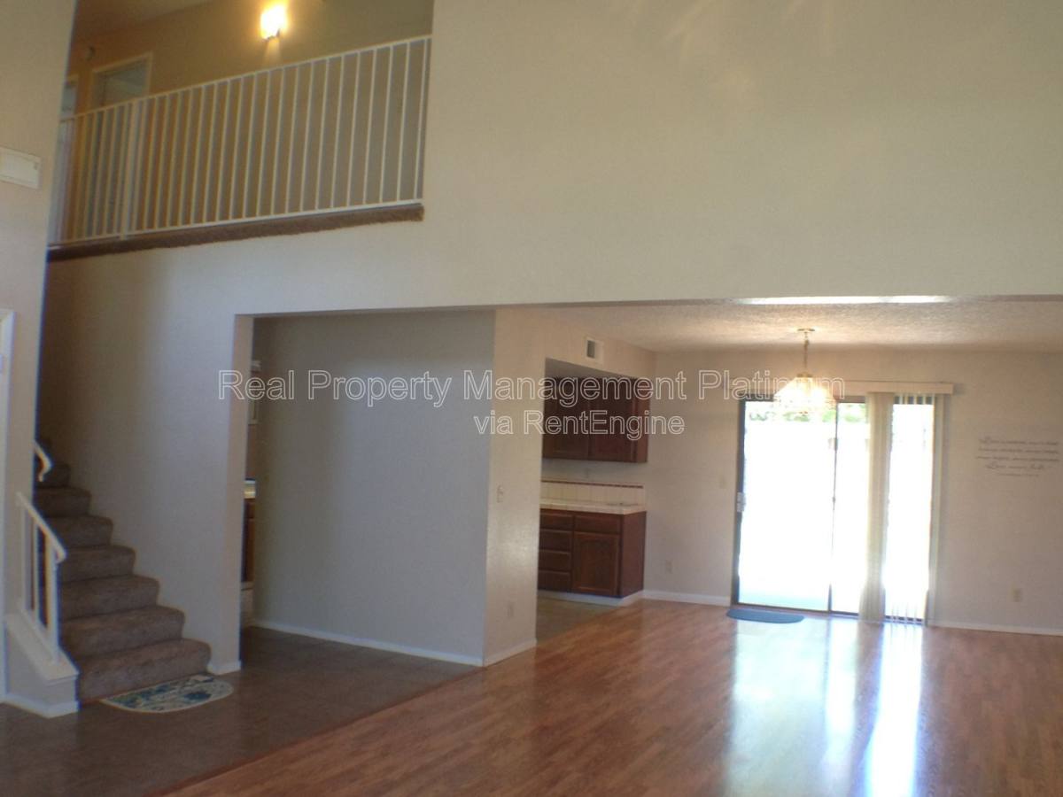 House for rent at 675 N Claremont Ave, Clovis, CA 93611