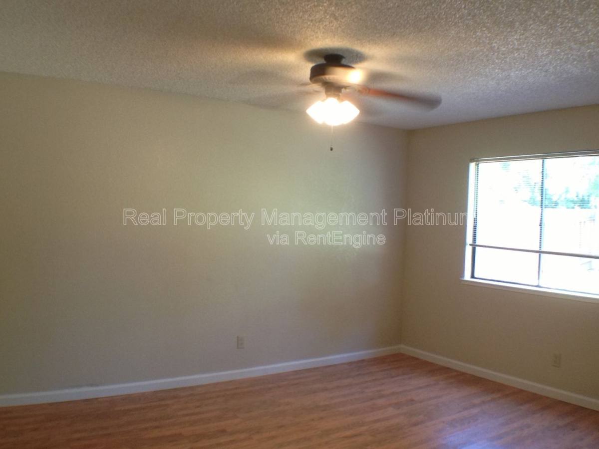 House for rent at 675 N Claremont Ave, Clovis, CA 93611
