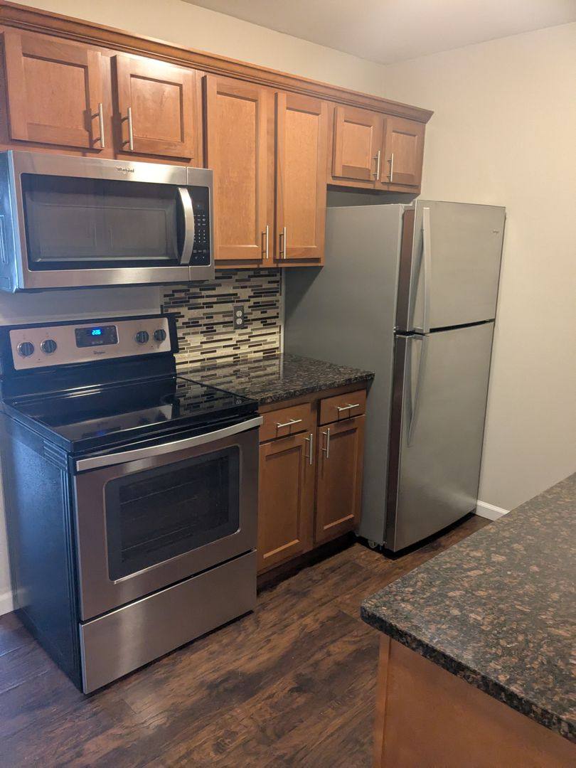Apartment for rent at 205 Trealout Dr, Fenton, MI 48430