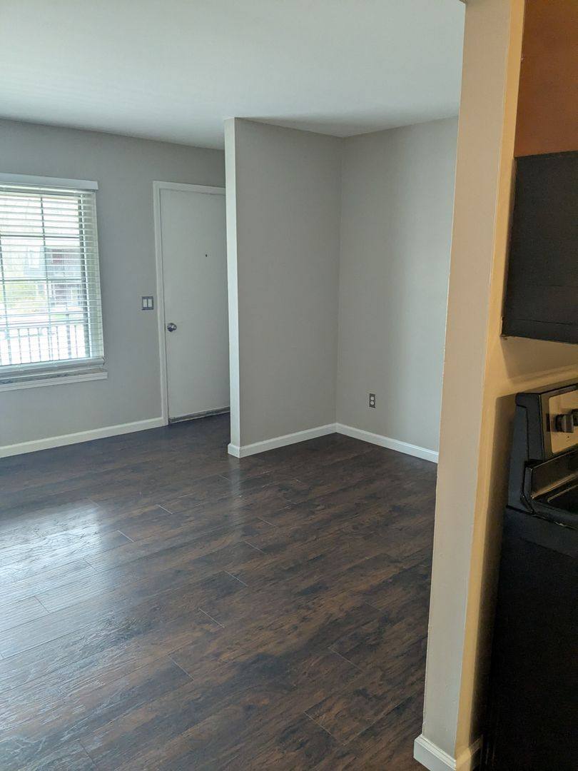 Apartment for rent at 205 Trealout Dr, Fenton, MI 48430