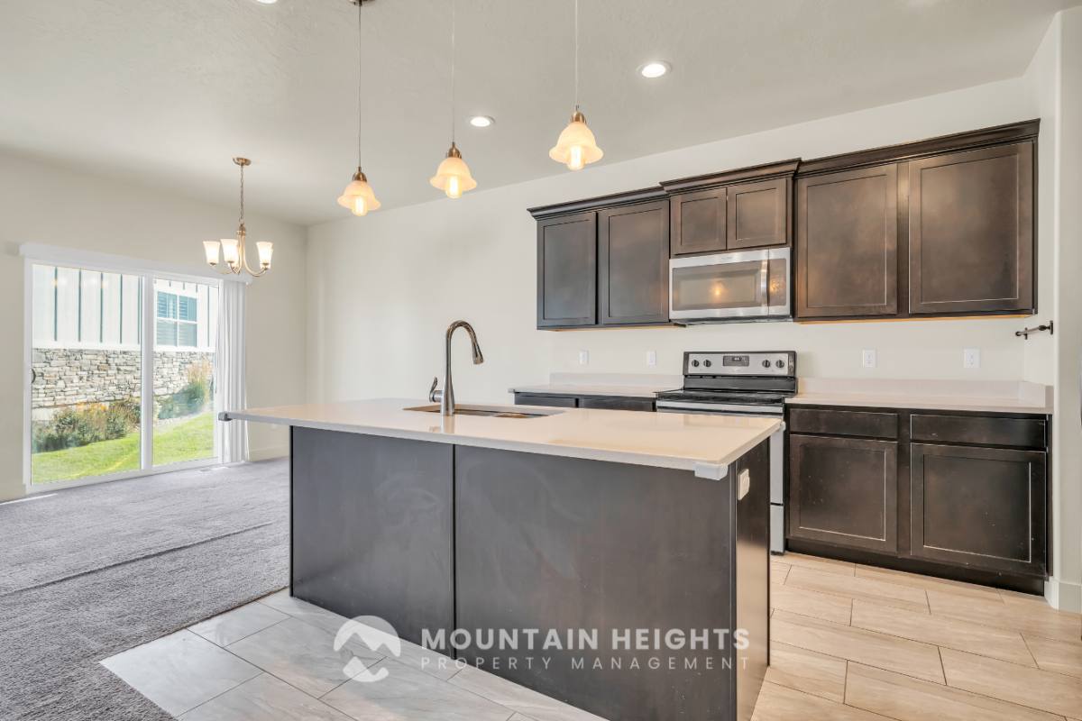 Townhouse for rent at 607 Sawback Lane, Draper, UT 84020