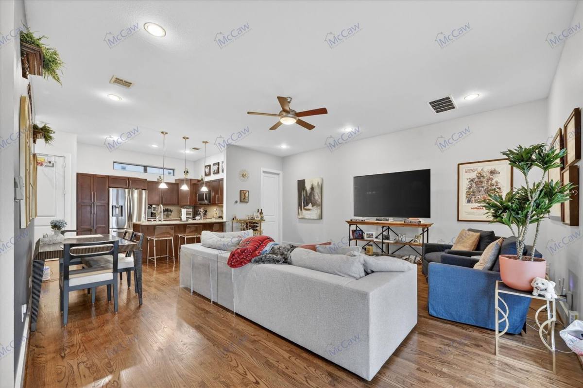 Condo for rent at 5618 Lindell Ave #6, Dallas, TX 75206