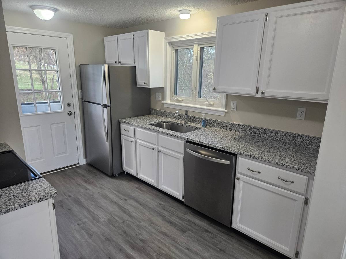 House for rent at 264 Richards Ave #1, Paxton, MA 01612