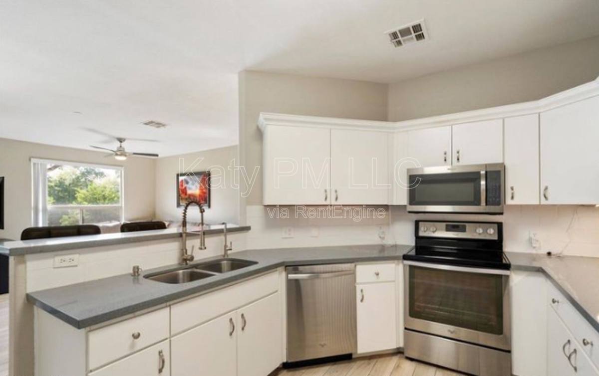 Condo for rent at 9550 E Thunderbird Rd #213, Scottsdale, AZ 85260