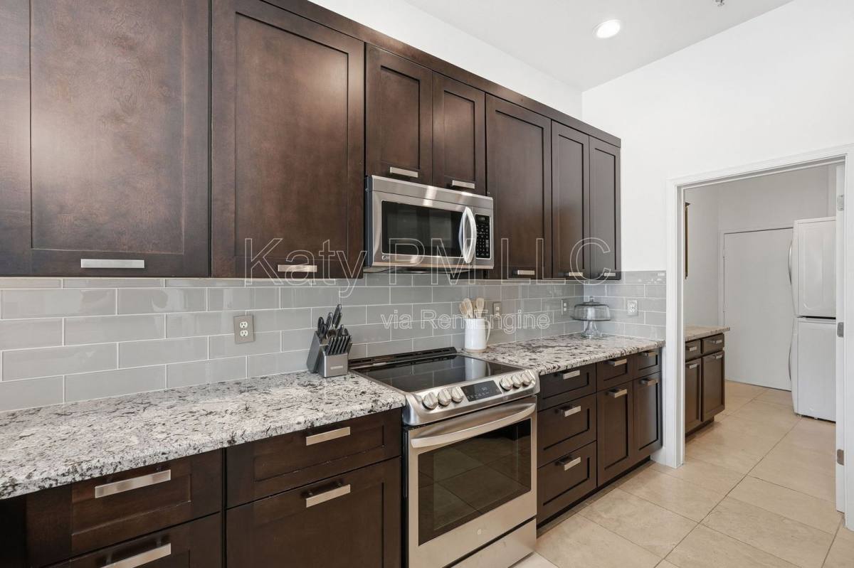 Apartment for rent at 16420 N Thompson Peak Parkway #1037, Scottsdale, AZ 85260