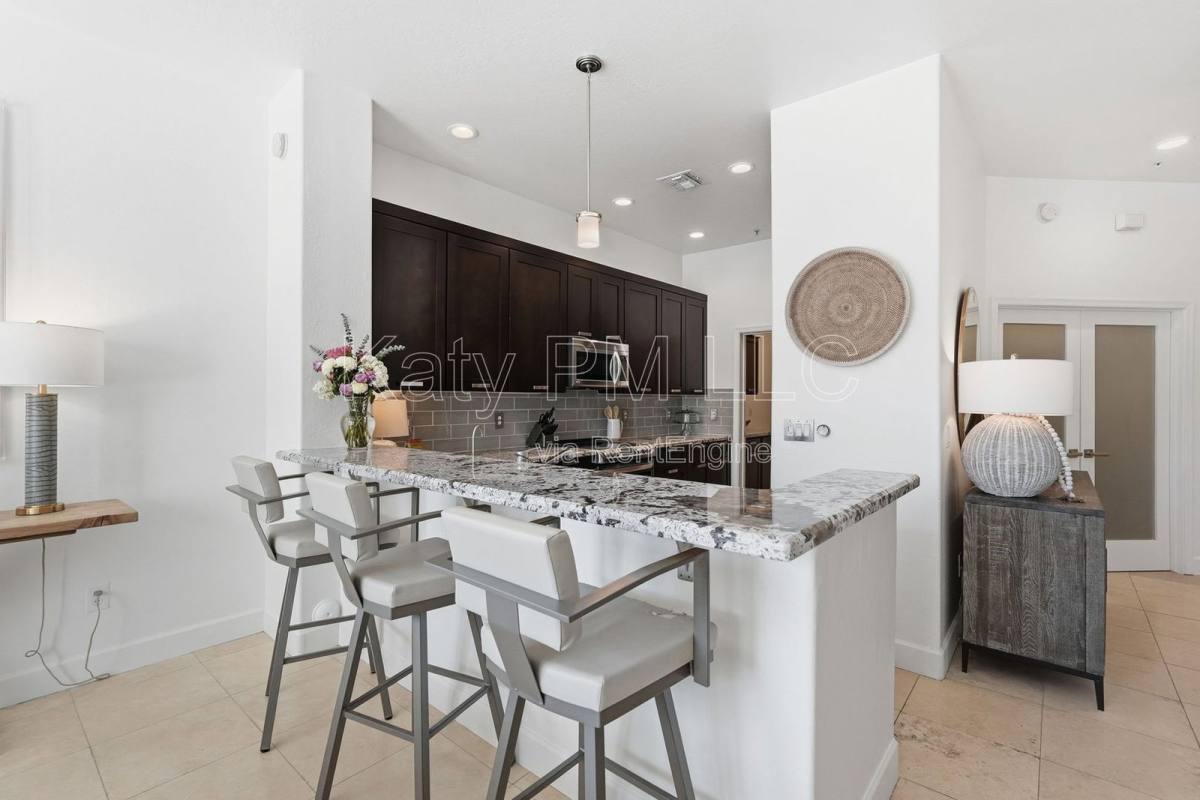 Apartment for rent at 16420 N Thompson Peak Parkway #1037, Scottsdale, AZ 85260