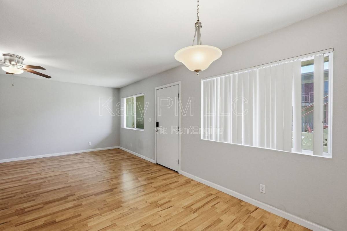 Condo for rent at 1702 W Tuckey Lane #132, Phoenix, AZ 85015