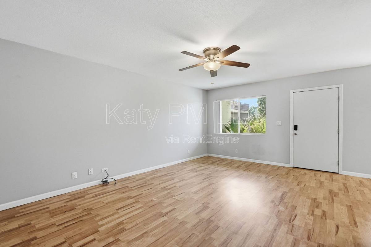 Condo for rent at 1702 W Tuckey Lane #132, Phoenix, AZ 85015