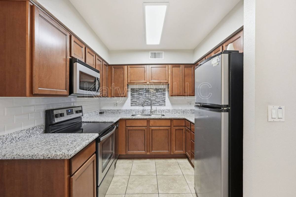 Condo for rent at 1702 W Tuckey Lane #132, Phoenix, AZ 85015