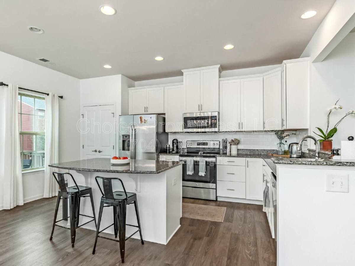 Townhouse for rent at 4027 Zilker Park Dr, Charlotte, NC 28217
