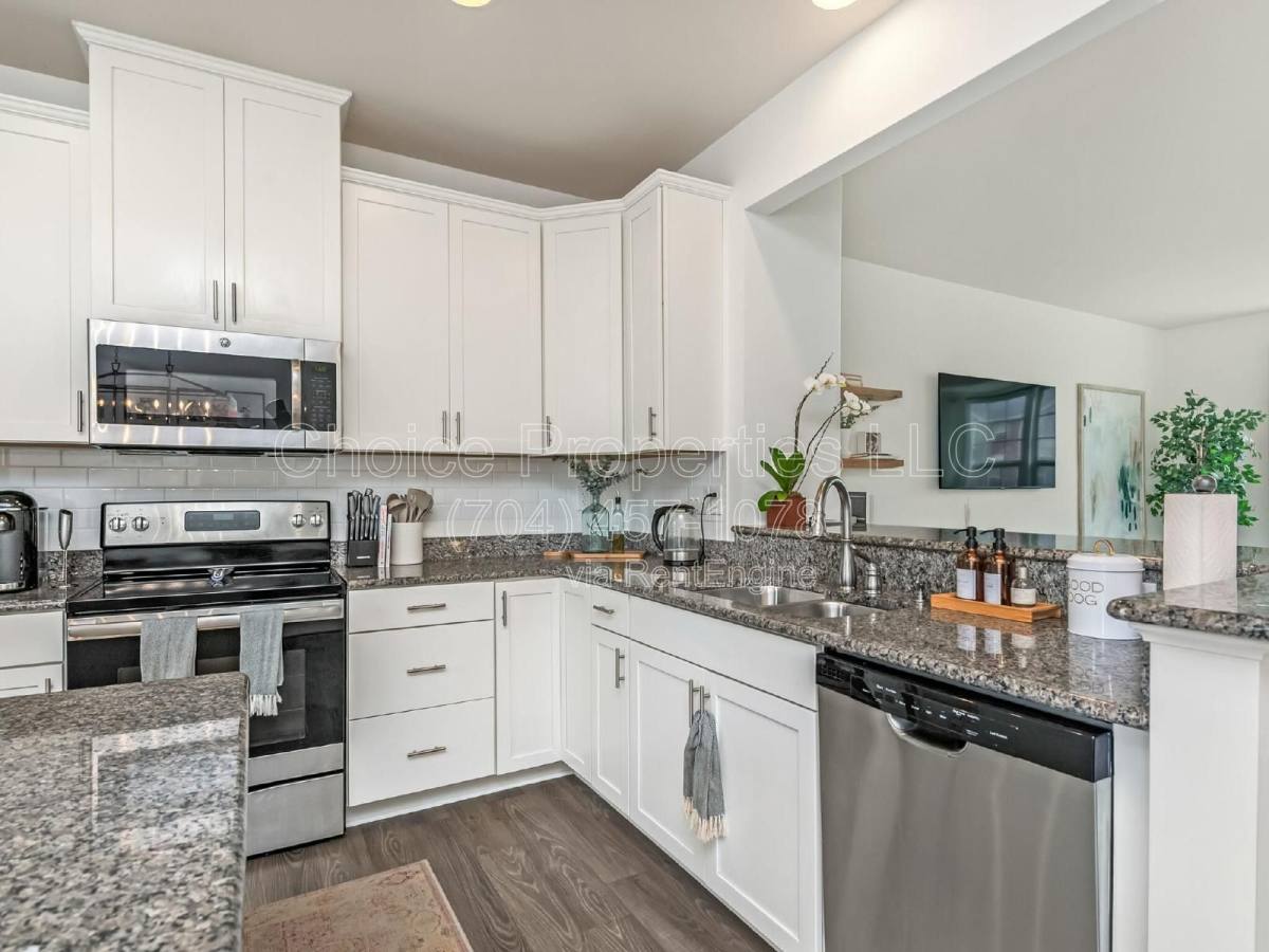 Townhouse for rent at 4027 Zilker Park Dr, Charlotte, NC 28217
