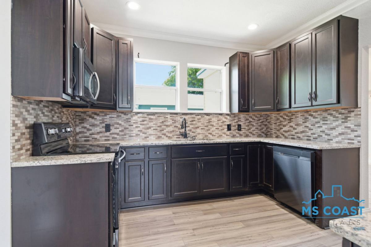 Apartment for rent at 4319 Lewis St, Gulfport, MS 39501