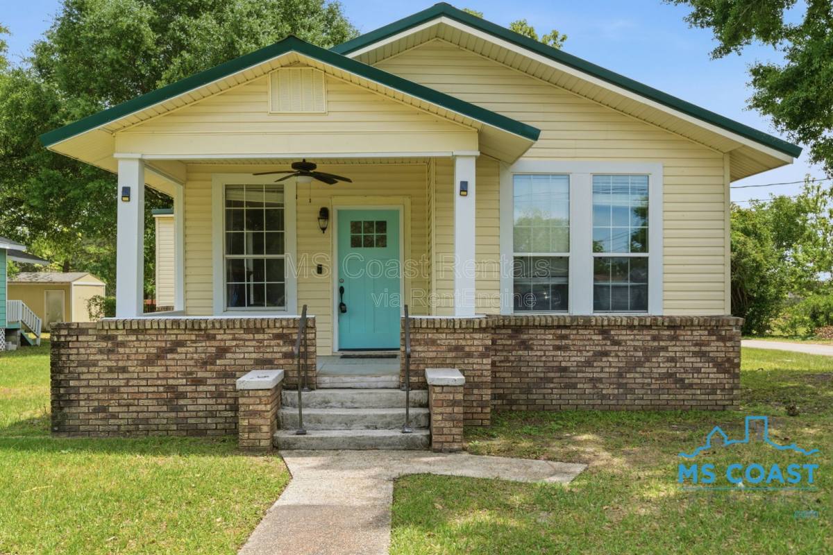 Apartment for rent at 4319 Lewis St, Gulfport, MS 39501