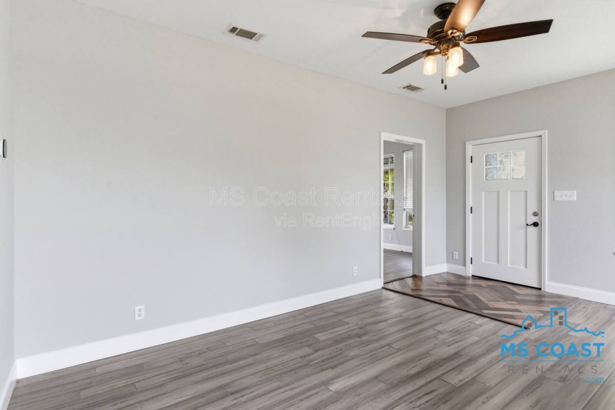 Apartment for rent at 4319 Lewis St, Gulfport, MS 39501