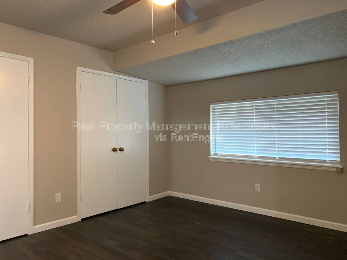 House for rent at 633 Lotus Ave, Oklahoma City, OK 73130