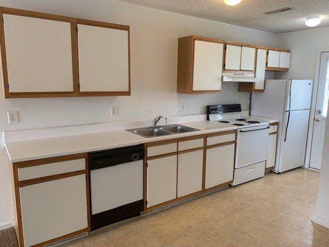 Apartment for rent at 2004 Tower Place #H, Greenville, NC 27858