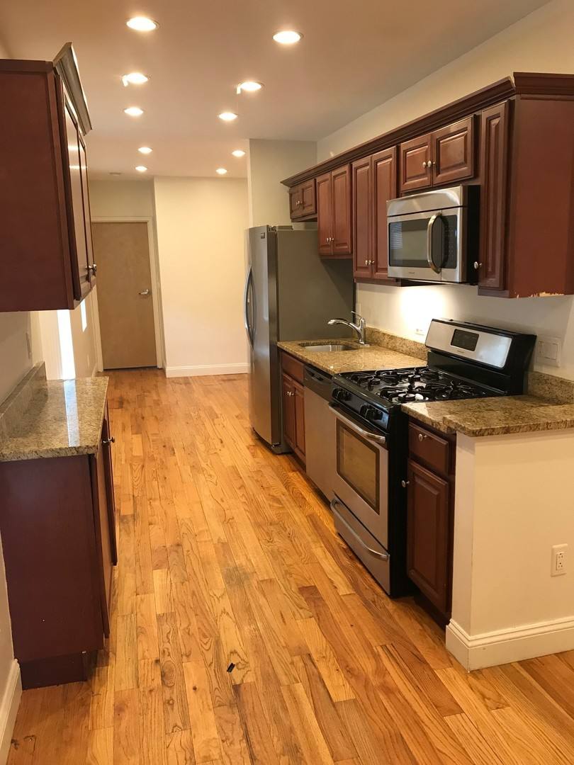 Apartment for rent at 555 Winchester Ave, New Haven, CT 06511
