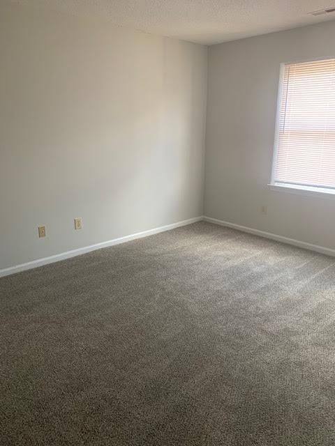 Apartment for rent at 8 Thackery Rd #2700, Greenville, NC 27858