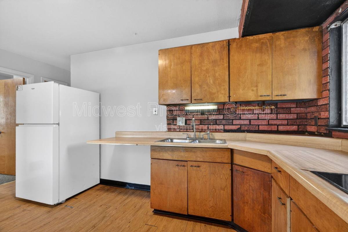 House for rent at 743 Shepley Dr, Saint Louis, MO 63137