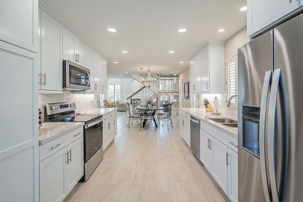 Apartment for rent at 10527 E Fanfol Lane, Scottsdale, AZ 85258