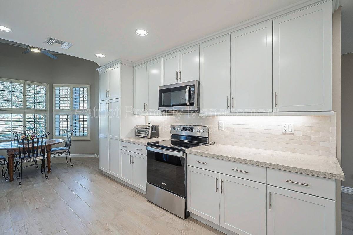 Apartment for rent at 10527 E Fanfol Lane, Scottsdale, AZ 85258