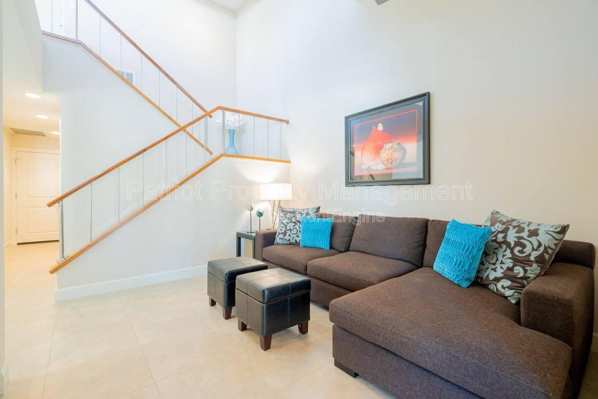 Apartment for rent at 10640 E Vogel Ave, Scottsdale, AZ 85258
