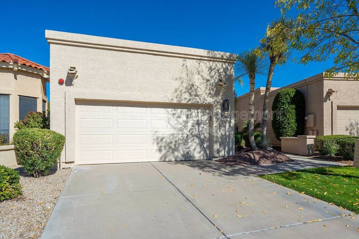 Apartment for rent at 10640 E Vogel Ave, Scottsdale, AZ 85258