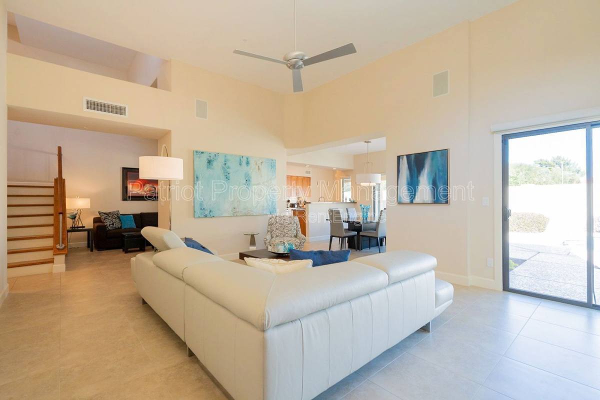 Apartment for rent at 10640 E Vogel Ave, Scottsdale, AZ 85258