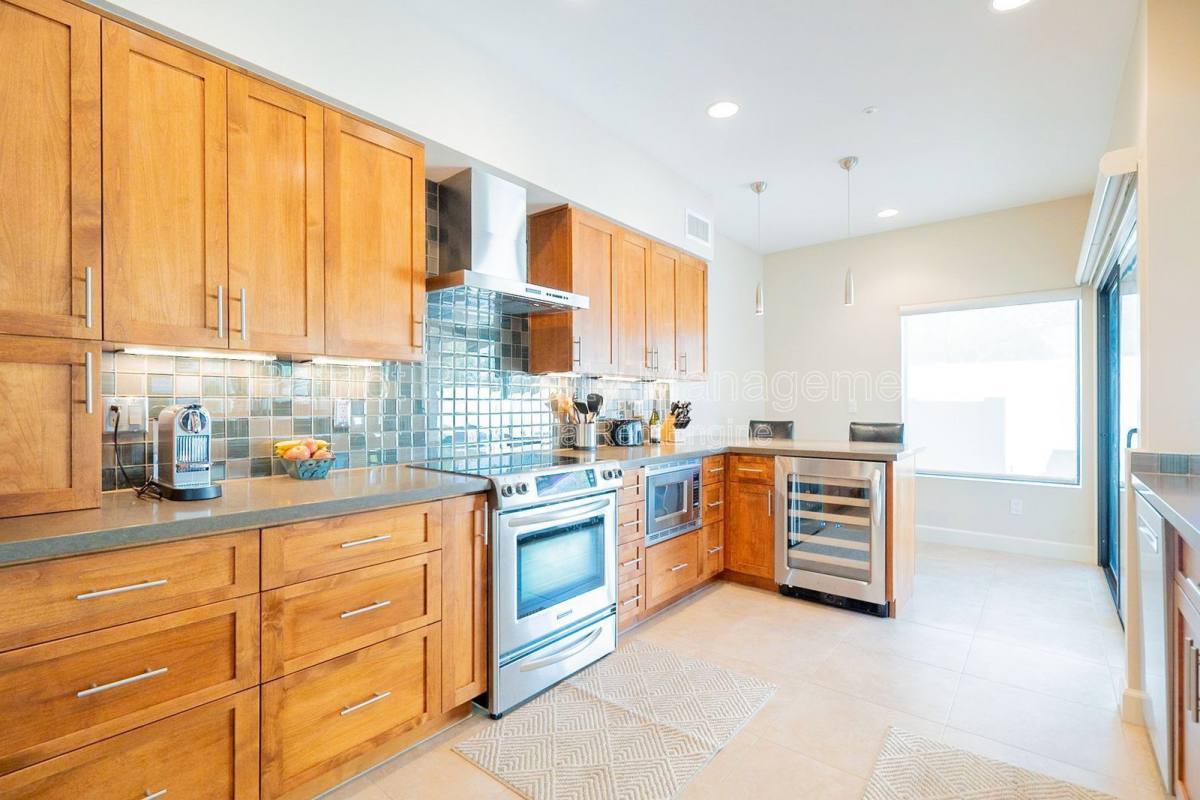 Apartment for rent at 10640 E Vogel Ave, Scottsdale, AZ 85258