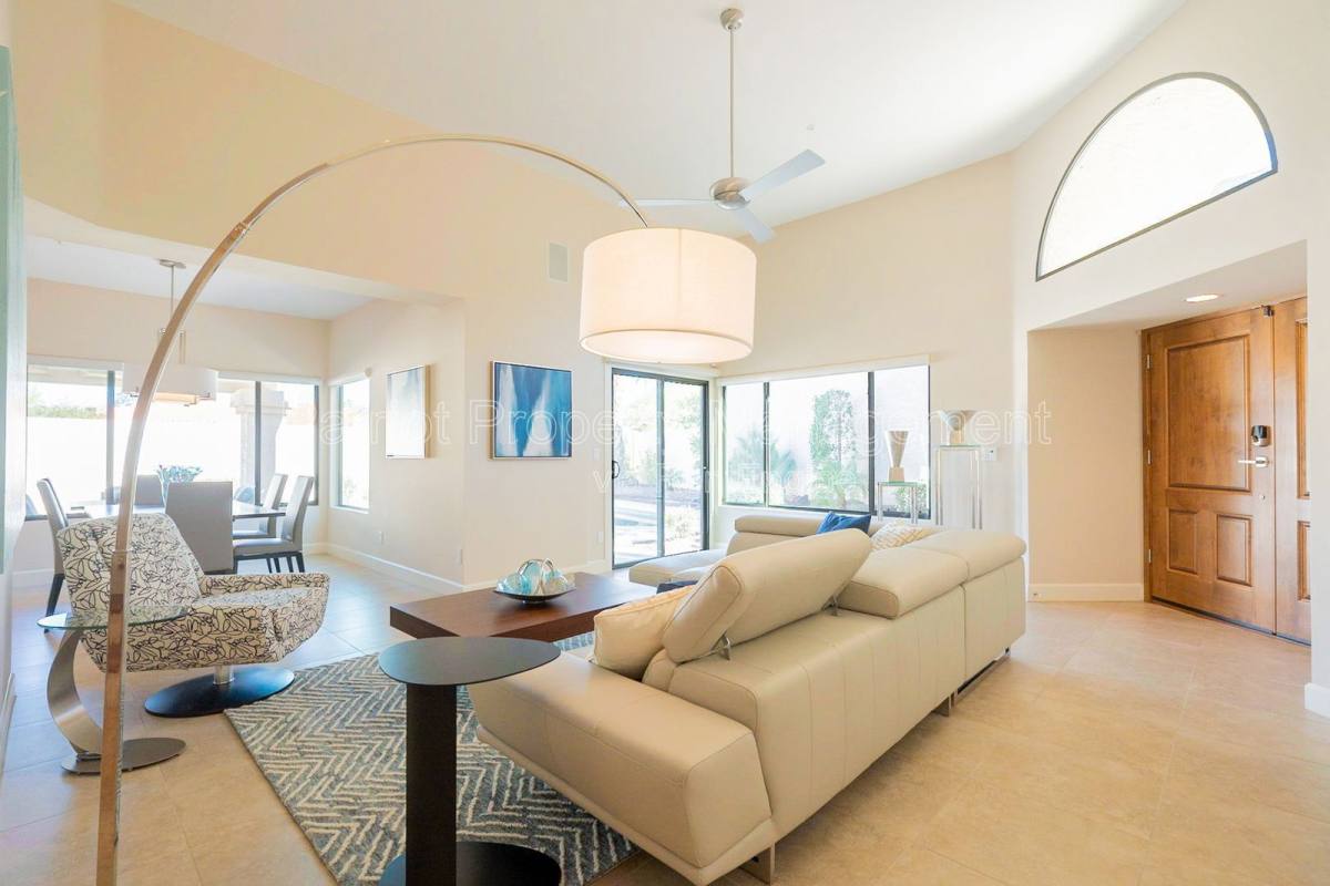 Apartment for rent at 10640 E Vogel Ave, Scottsdale, AZ 85258