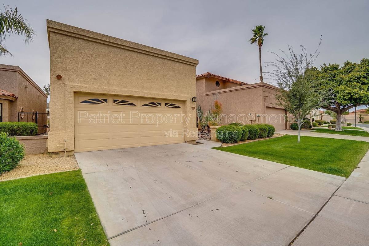 Apartment for rent at 9520 N 105th St, Scottsdale, AZ 85258