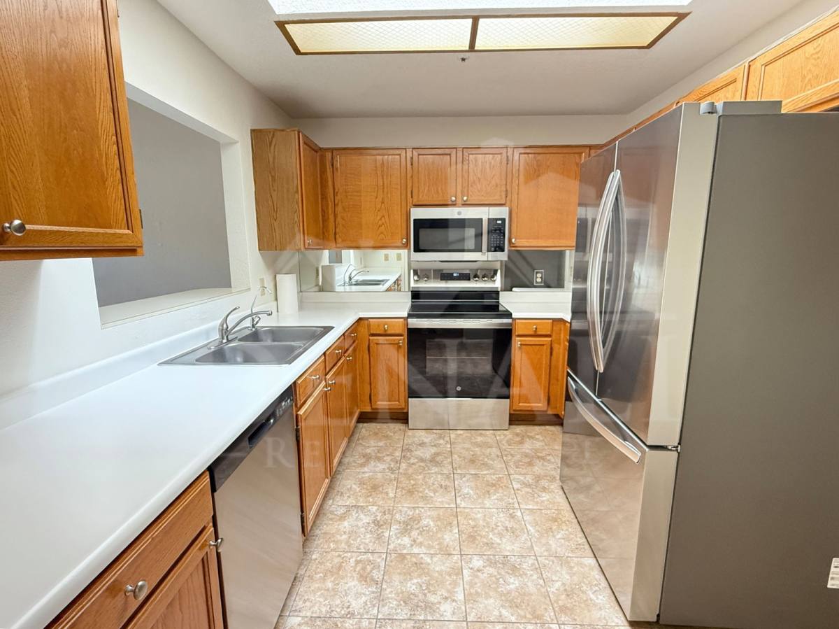 Townhouse for rent at 11766 E Becker Lane, Scottsdale, AZ 85259
