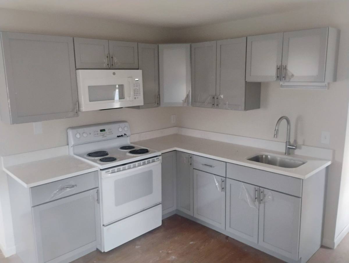 Apartment for rent at 682 Beech St #6, Manchester, NH 03104