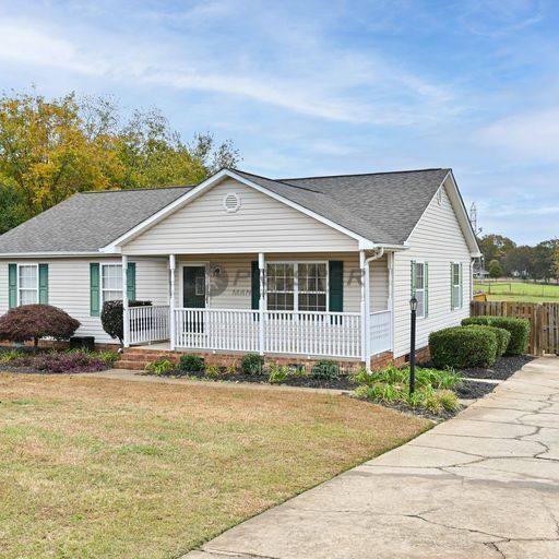 House for rent at 1082 Hampton Rd, Lyman, SC 29365