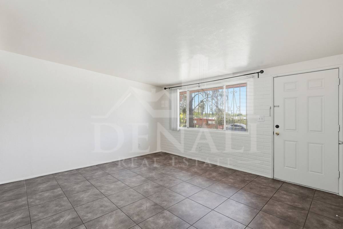 Townhouse for rent at 1808 W Caravelle Rd, Tucson, AZ 85713