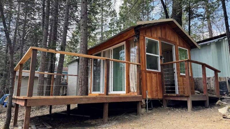 Apartment for rent at 54710 Cranve Valley #3, Bass Lake, CA 93604