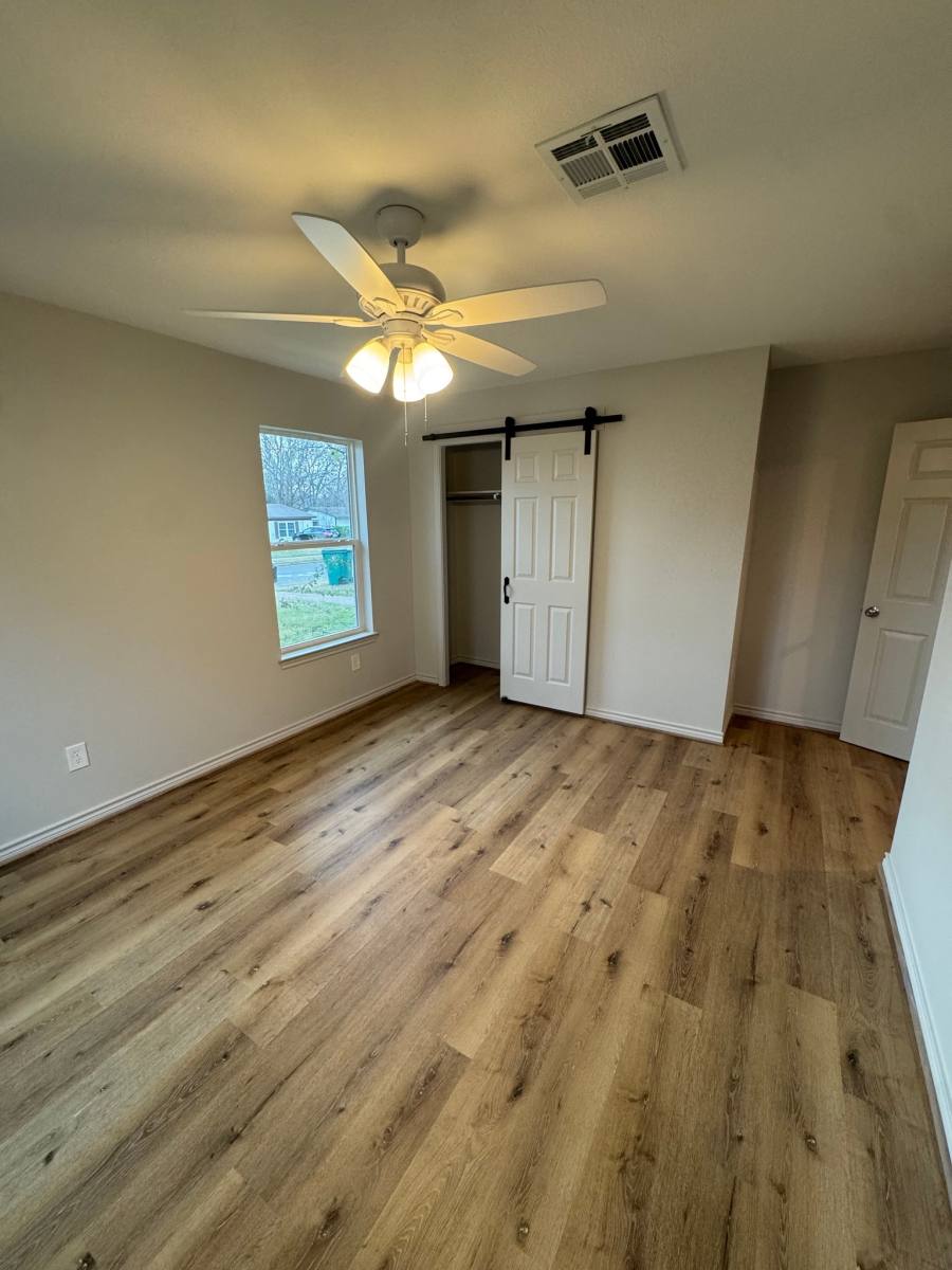 House for rent at 207 Laurel Lane, McGregor, TX 76657