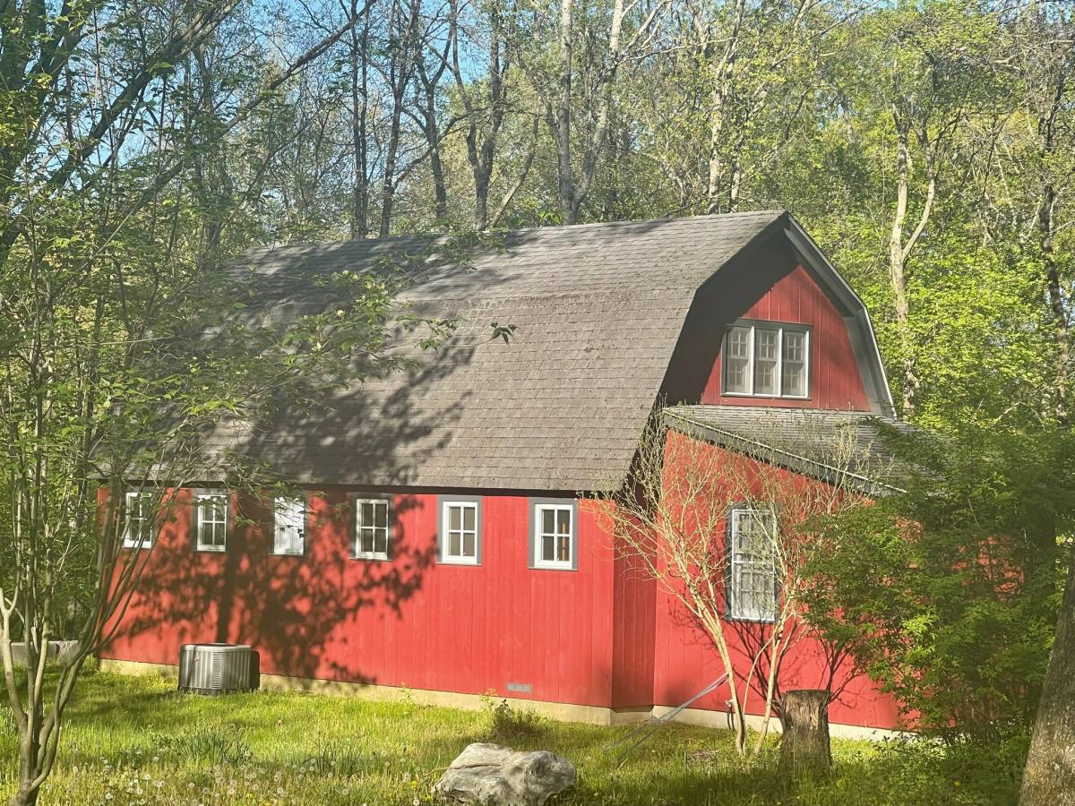 Townhouse for rent at 300 Chestnut Hill Rd, Ridgefield, CT 06877