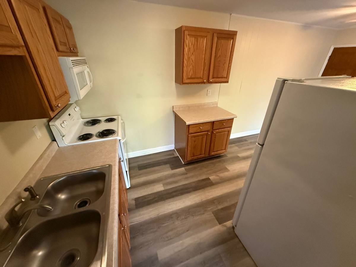 Apartment for rent at 245 Williamsburg Dr, Mequon, WI 53092