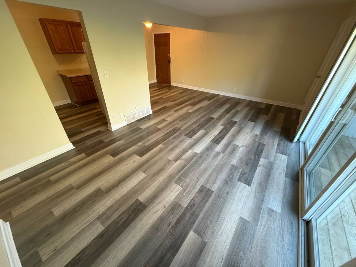 Apartment for rent at 245 Williamsburg Dr, Mequon, WI 53092