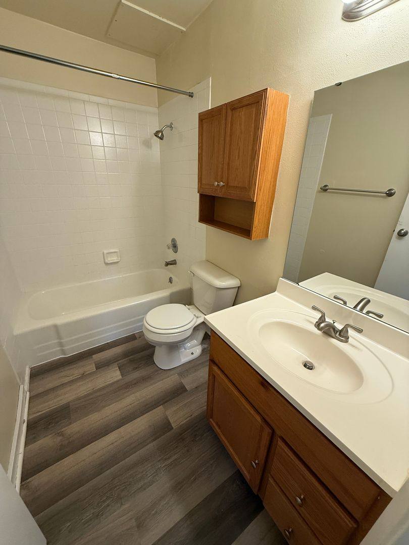 Apartment for rent at 245 Williamsburg Dr, Mequon, WI 53092