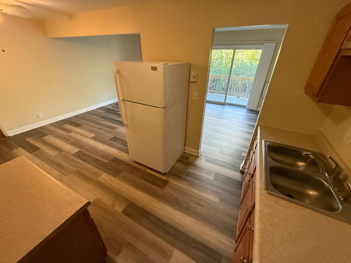 Apartment for rent at 245 Williamsburg Dr, Mequon, WI 53092