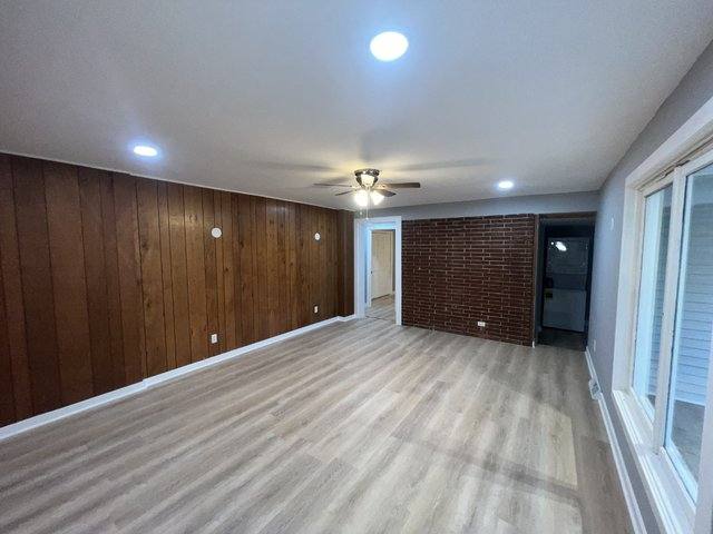 Apartment for rent at 1108 E 9th St #1B, Lockport, IL 60441