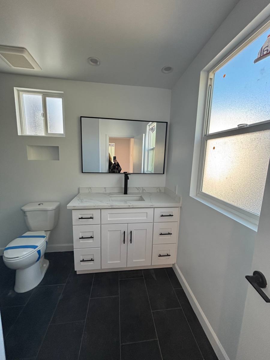 Apartment for rent at 2280 S Barrington Ave #9, Los Angeles, CA 90064