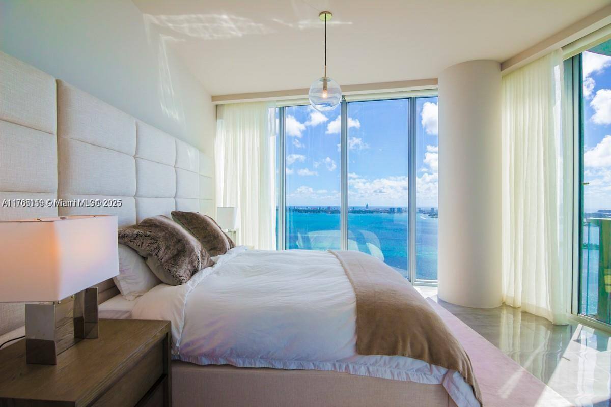 Apartment for rent at 2900 NE 7th Ave, Miami, FL 33137