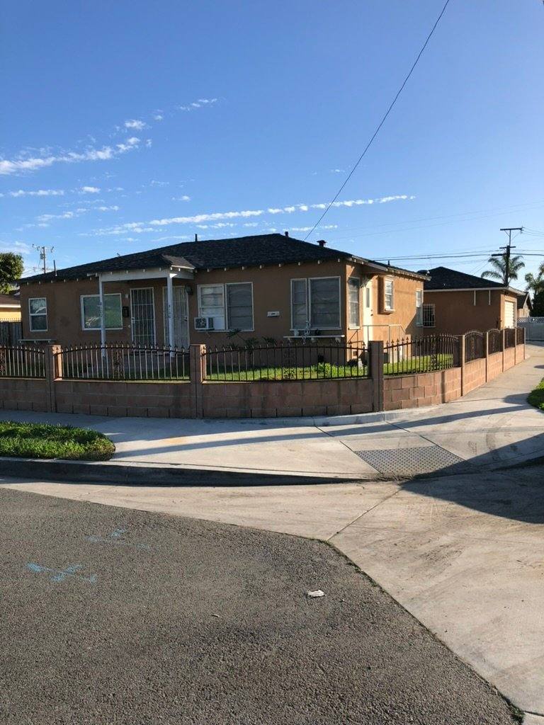 Apartment for rent at 8102 McKinley Ave, Paramount, CA 90723