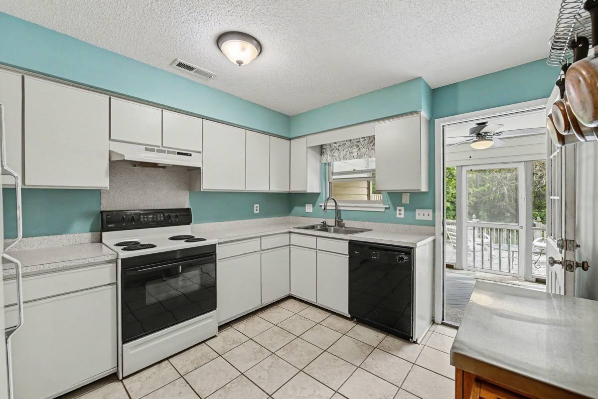 Townhouse for rent at 1265 Marshview Dr, Charleston, SC 29412