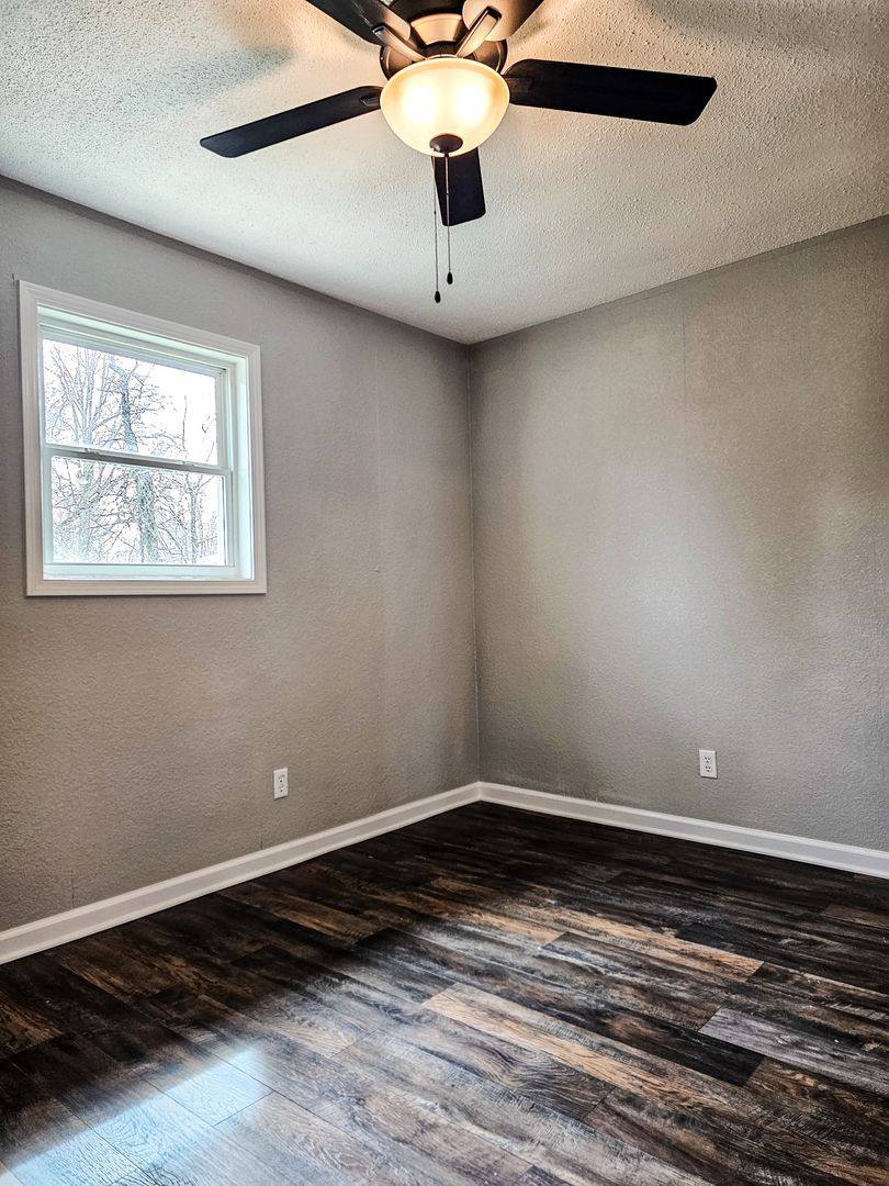 Apartment for rent at 1705 & 1707 Dodson St, Murray, KY 42071
